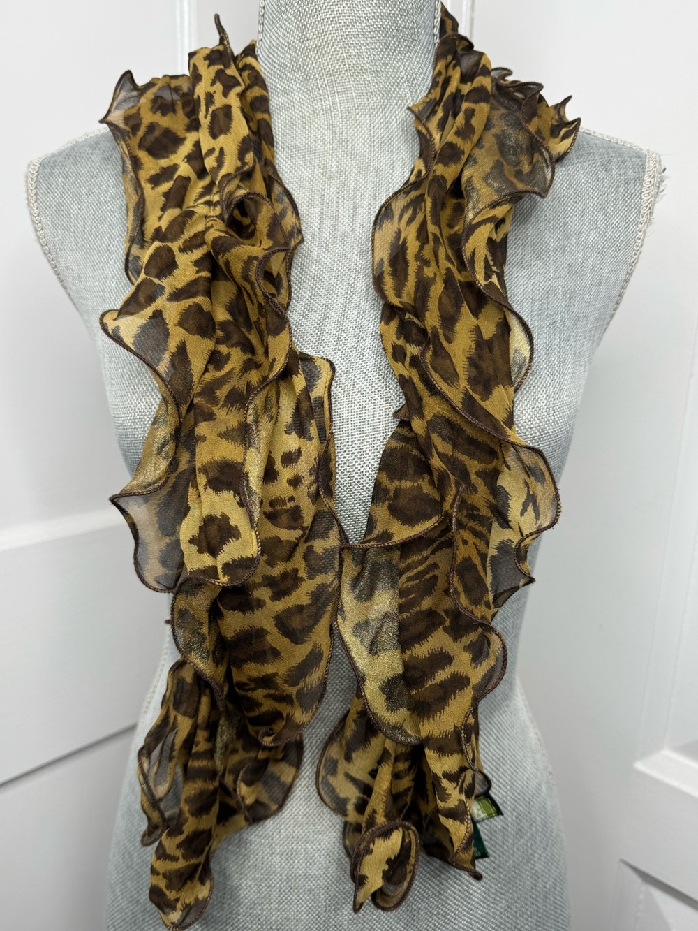 Lauren Ralph Lauren Leopard Print 100% Silk Ruffle Scarf Vintage
